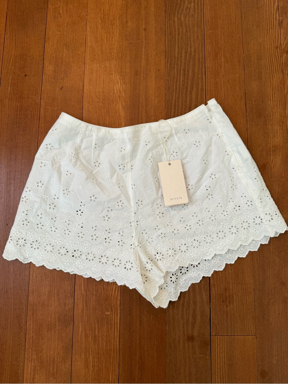 NWT Doen Arber Shorts in Salt
